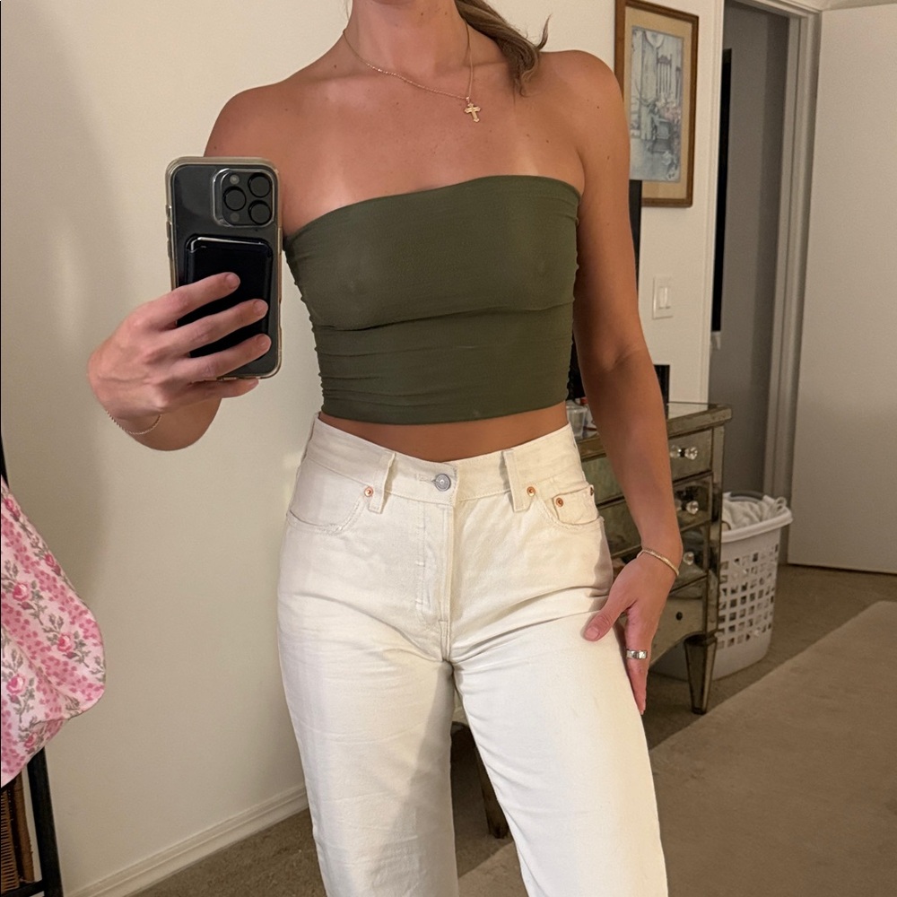 Levi's High Rise White Jeans
